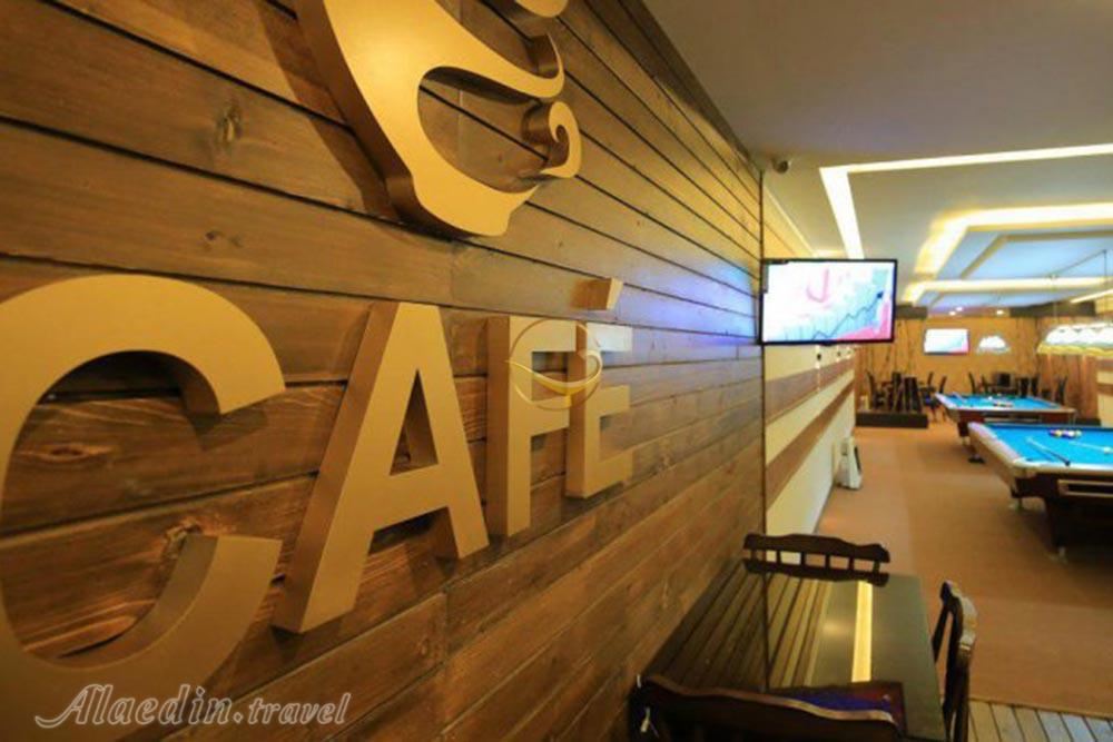 کافی شاپ هتل سه ستاره ثامن مشهد | علاءالدین تراول