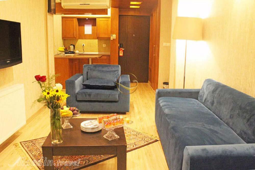 اتاق سوئیت هتل آپارتمان سروش مشهد | علاءالدین تراول