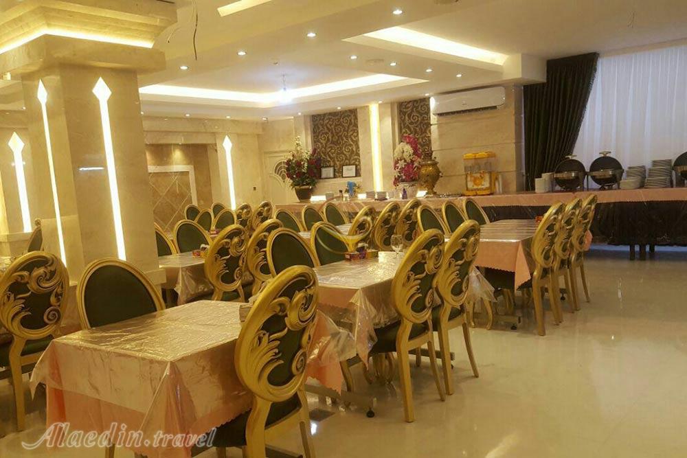 تالار پذیرایی هتل آپارتمان تعطیلات مشهد | علاءالدین تراول