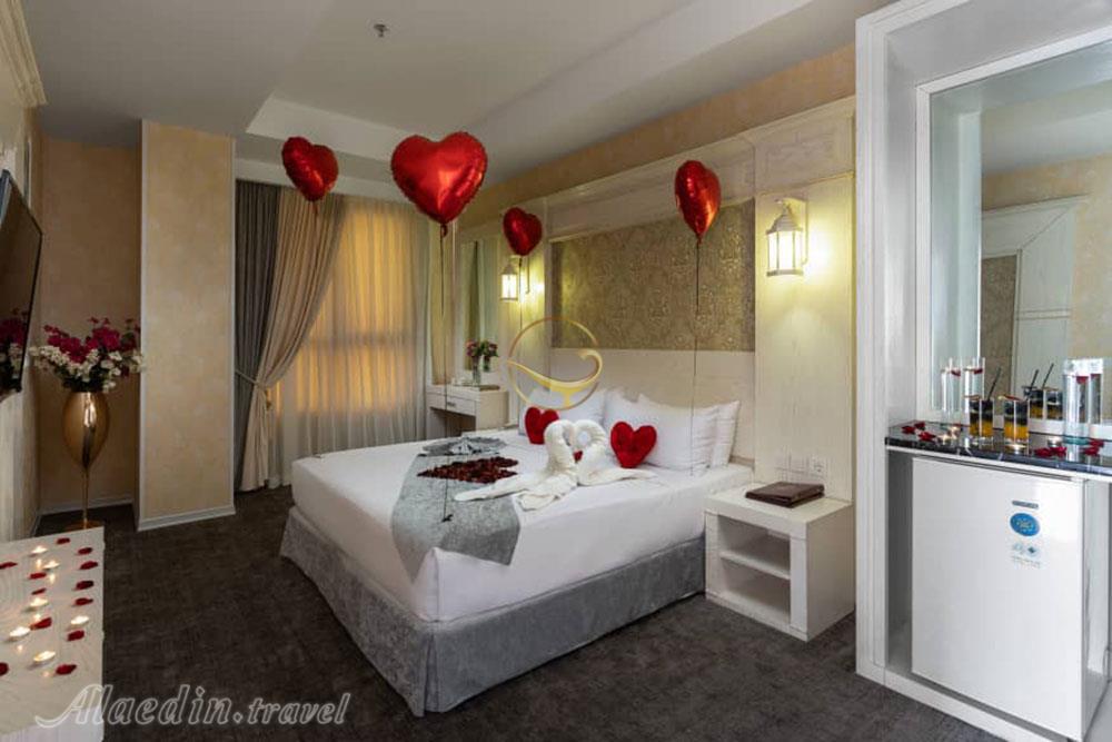 هتل ضیافت الزهرا مشهد | علاءالدین تراول