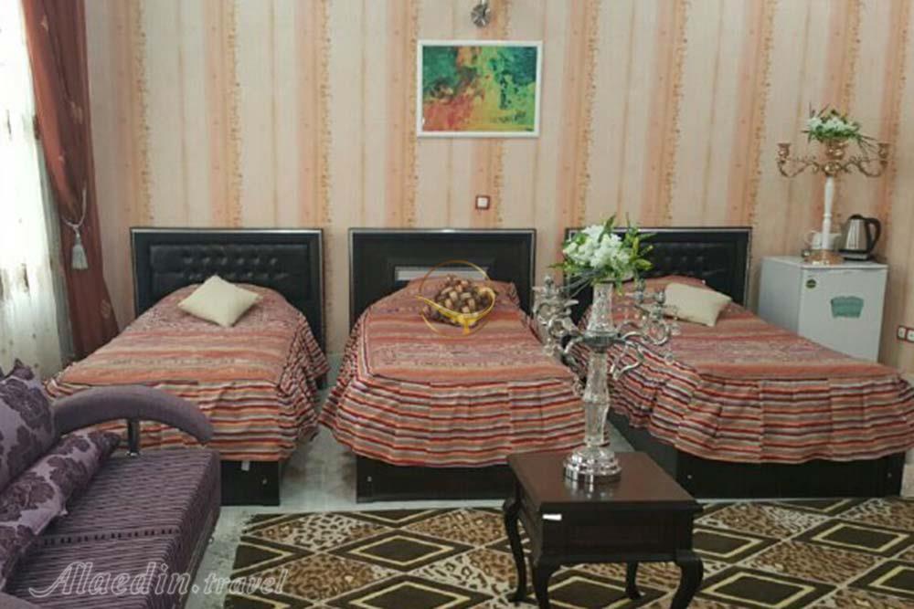 اتاق سه تخته هتل 4 ستاره دربند سمنان | علاءالدین تراول