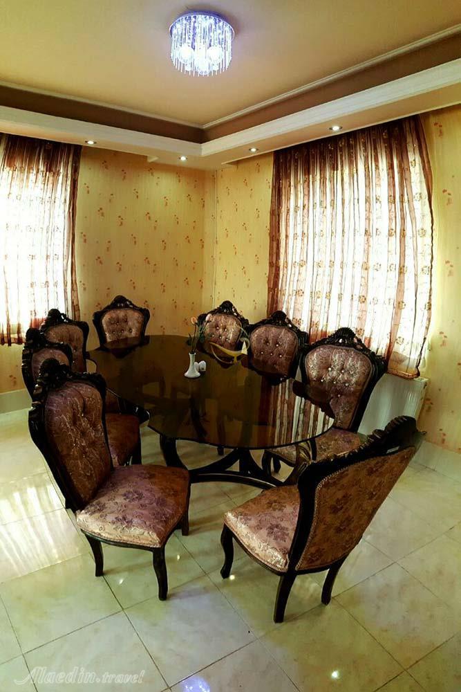 میز ناهار خوری هتل 4 ستاره دربند سمنان | علاءالدین تراول