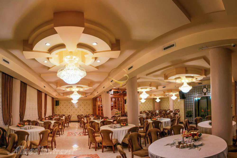 رستوران هتل 4 ستاره استقلال قم | علاءالدین تراول