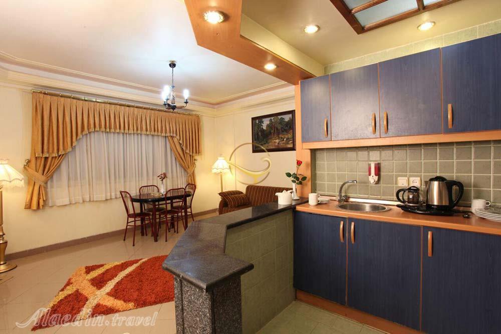 سوئیت هتل آپارتمان قصر قم | علاءالدین تراول