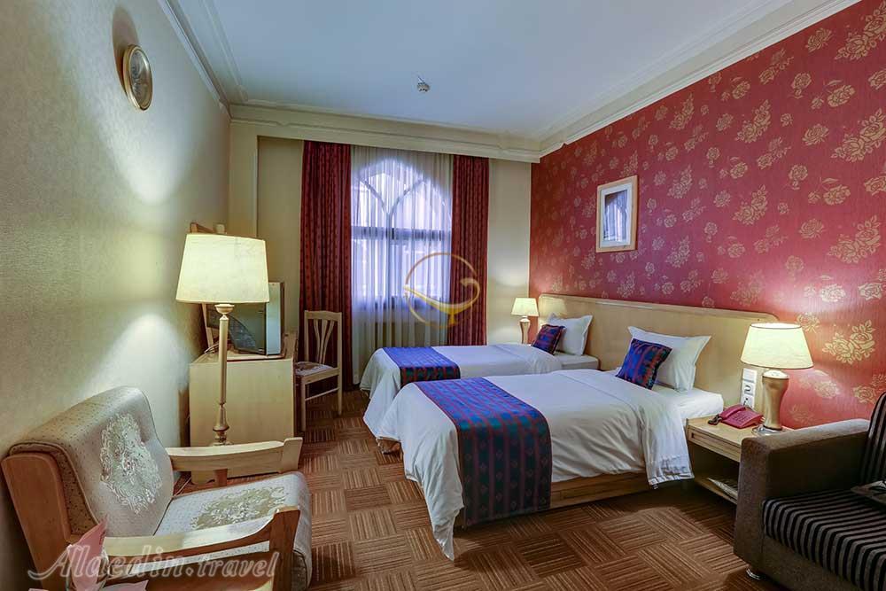 اتاق دوتخته توئین هتل 4 ستاره بین المللی قم | علاءالدین تراول