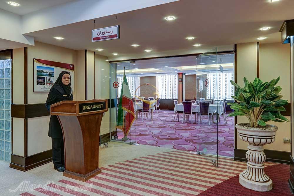 رستوران هتل 4 ستاره کریمه قم | علاءالدین تراول