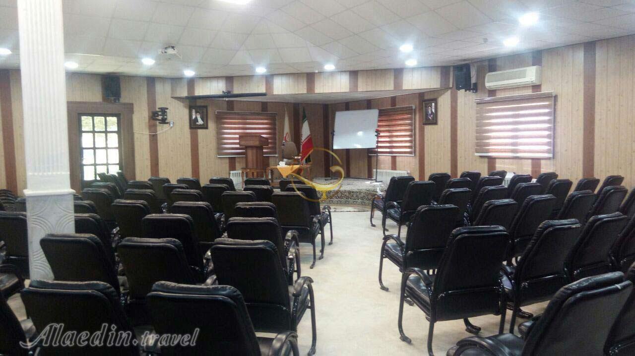 سالن کنفرانس هتل سه ستاره شاهد قم | علاءالدین تراول