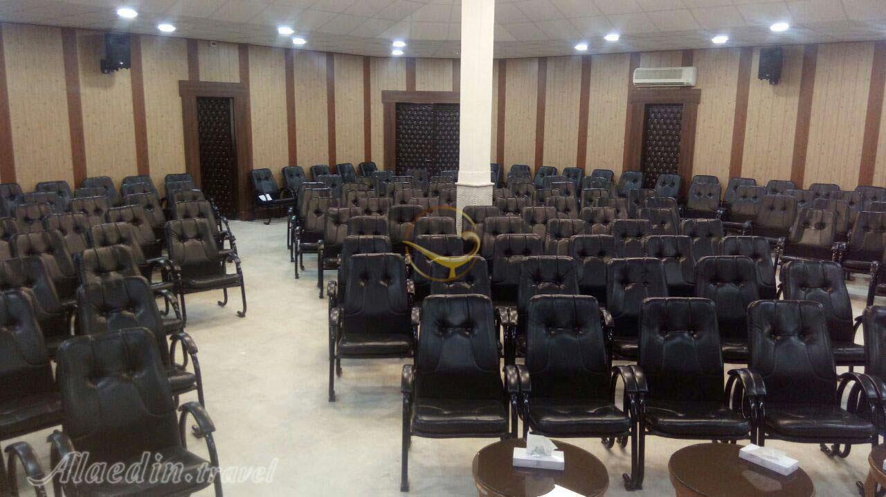 سالن کنفرانس هتل سه ستاره شاهد قم | علاءالدین تراول