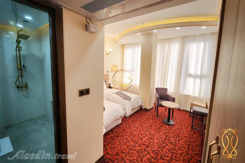 هتل طلاییه قم | علاالدین تراول