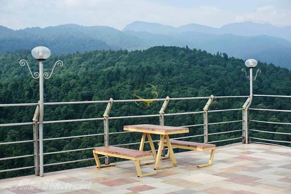 محوطه هتل 4 ستاره بام سبز رامسر | علاءالدین تراول