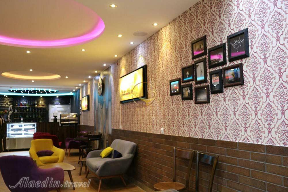 کافی شاپ هتل دیبا شهرکرد | علاءالدین تراول