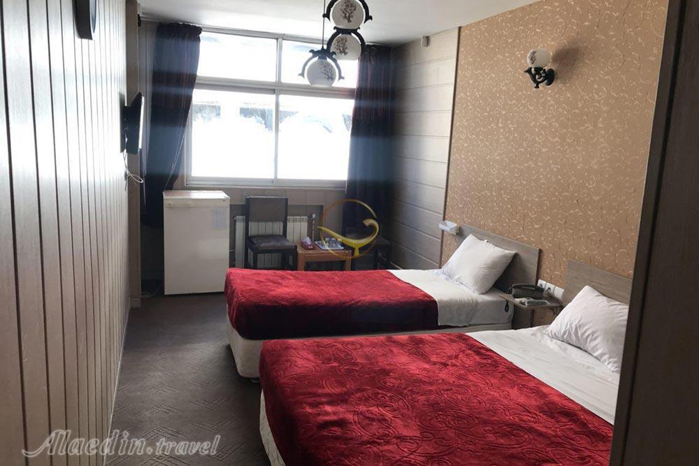 اتاق سه تخته هتل آریانا شیراز | علاءالدین تراول