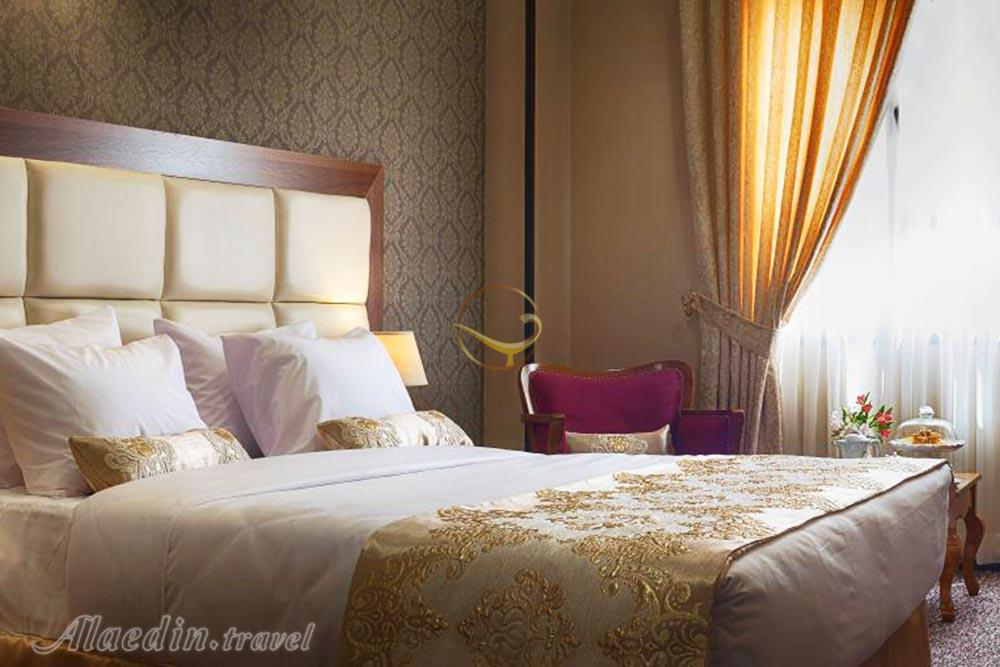 اتاق دبل هتل سه ستاره بین الحرمین شیراز | علاءالدین تراول