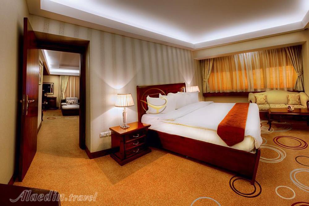 هتل بزرگ شیراز | علاءالدین تراول