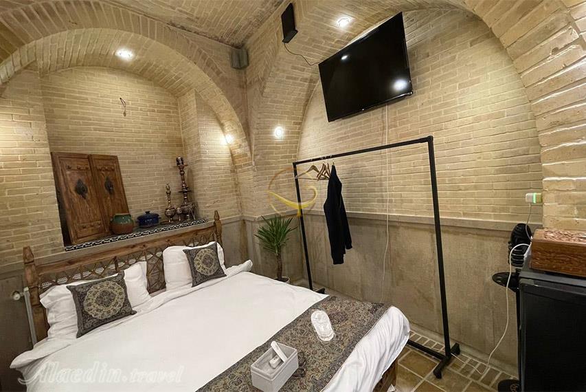 بوتیک هتل جهانشاهی شیراز | علاالدین تراول