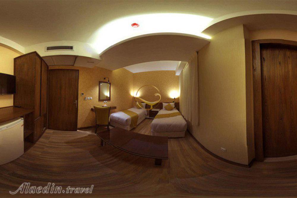 سوئیت هتل آپارتمان سه ستاره جهان نما شیراز | علاءالدین تراول