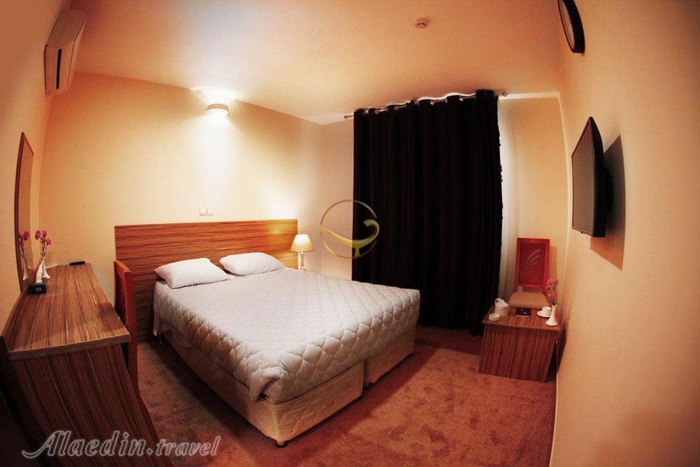 اتاق دو تخته دبل هتل نصیرالماک شیراز | علاءالدین تراول