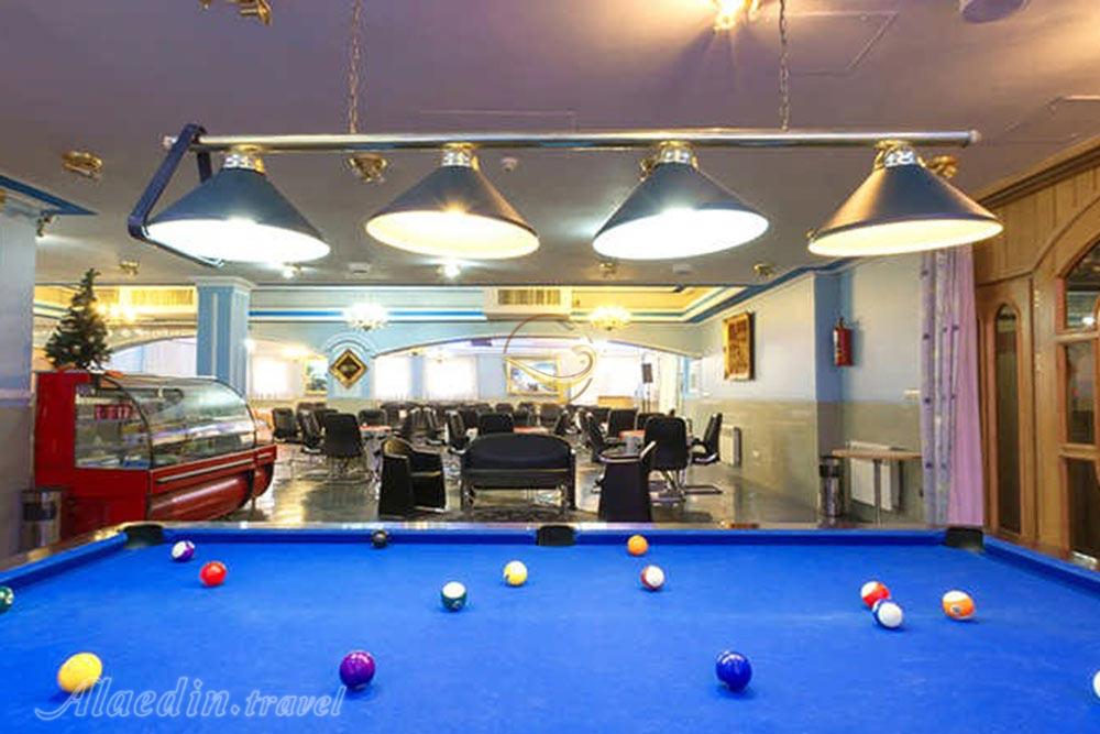 سالن بیلیارد هتل پارسه شیراز | علاءالدین تراول