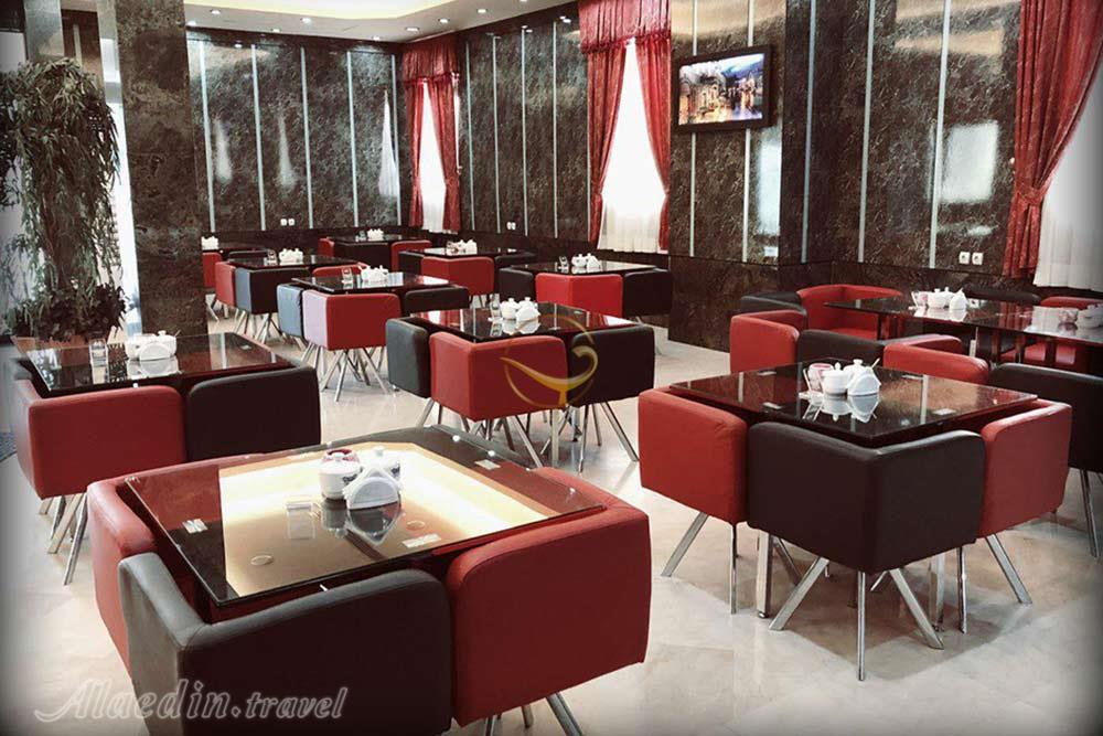 رستوران هتل پرسپولیس شیراز | علاءالدین تراول