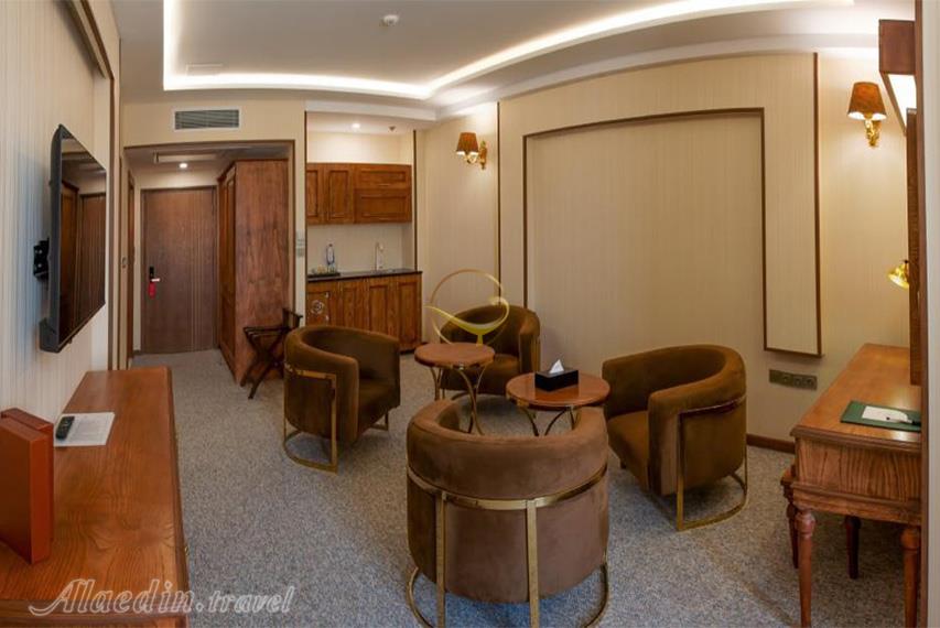 هتل بزرگ رز شیراز | علاالدین تراول