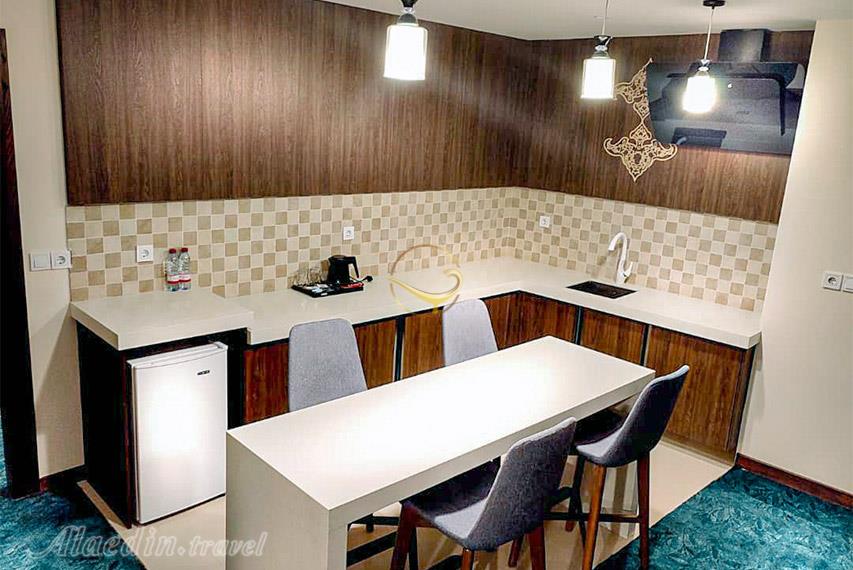 هتل آپارتمان سورنا شیراز | علاءالدین تراول