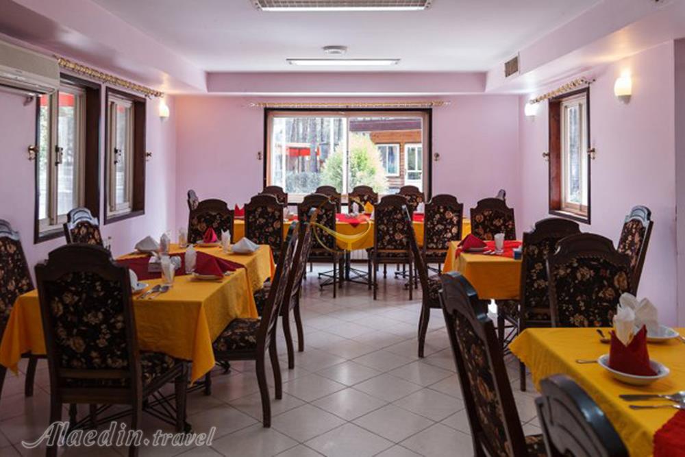 هتل جهانگردی تخت جمشید شیراز | علاءالدین تراول