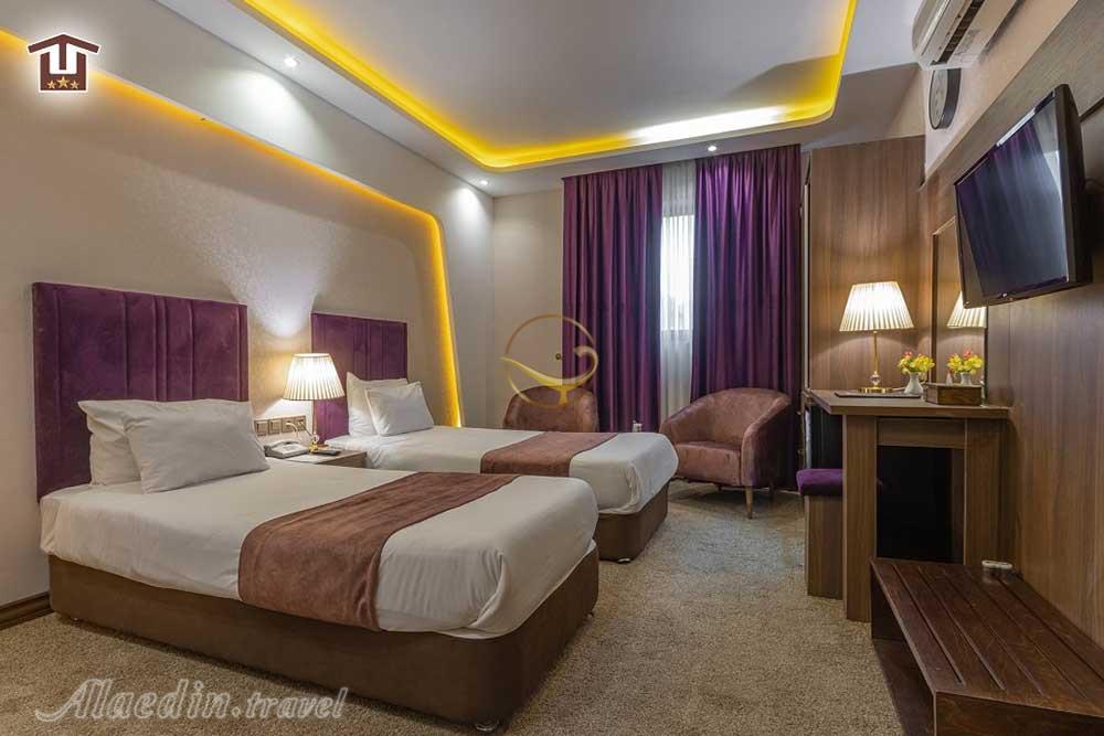 هتل 3 ستاره تالار شیراز | علاءالدین تراول