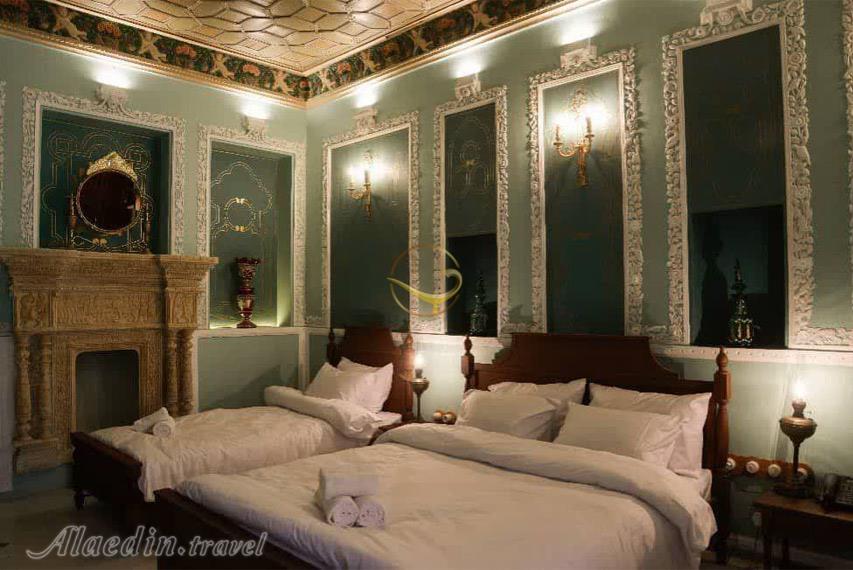 واحد نن جون اقامتگاه بوم گردی والاد شیراز | علاالدین تراول