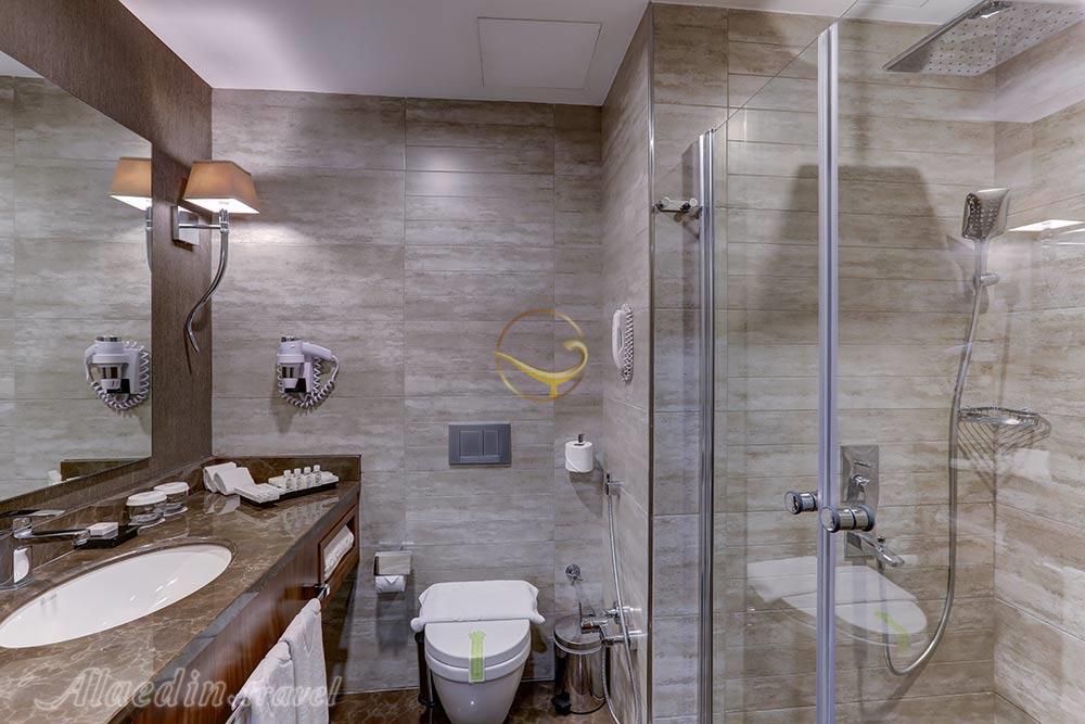 سرویس بهداشتی اتاق های هتل 5 ستاره کایا لاله پارک | علاءالدین تراول
