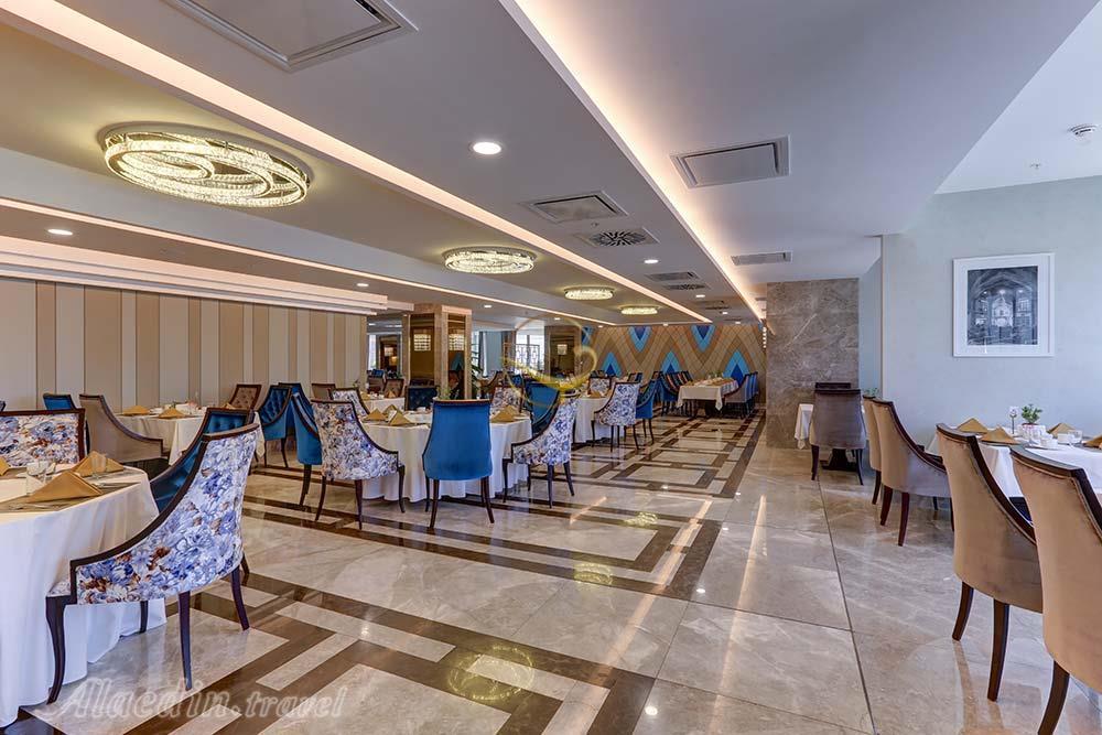 رستوران هتل 5 ستاره لاله پارک | علاءالدین تراول