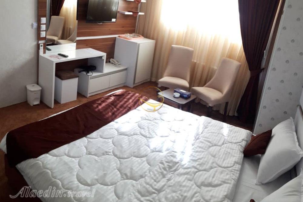 هتل سارای تبریز | علاءالدین تراول