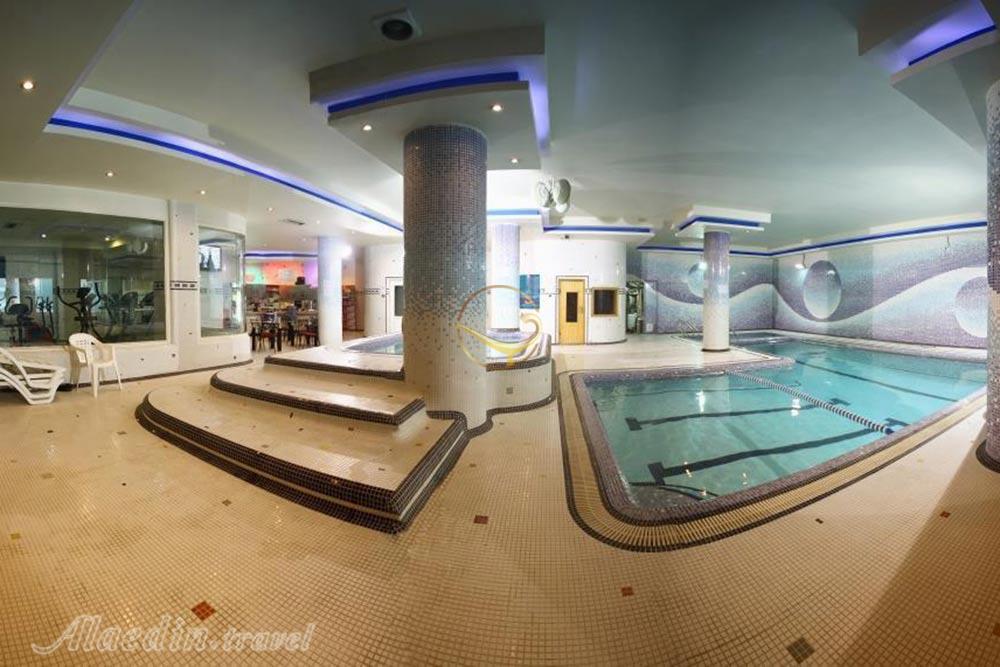 استخر هتل 4 ستاره آساره تهران | علاءالدین تراول