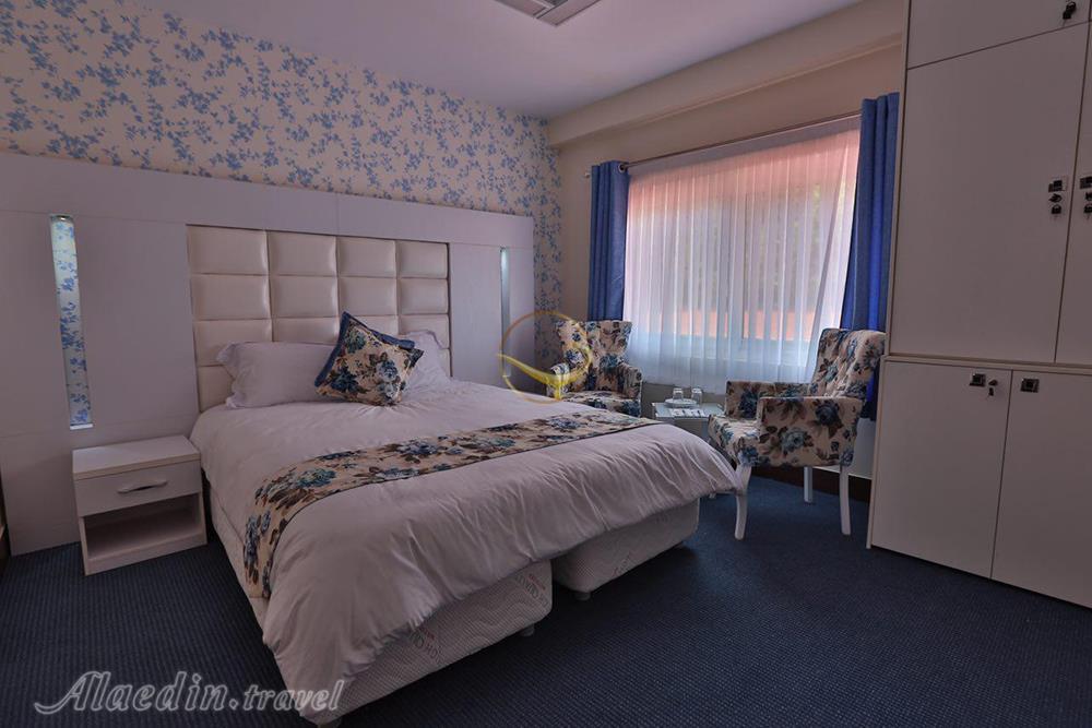 هتل بلوط تهران | علاءالدین تراول