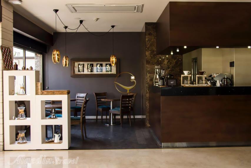 رستوران ایرانی شار در هتل 4 ستاره اسکان الوند تهران | علاءالدین تراول