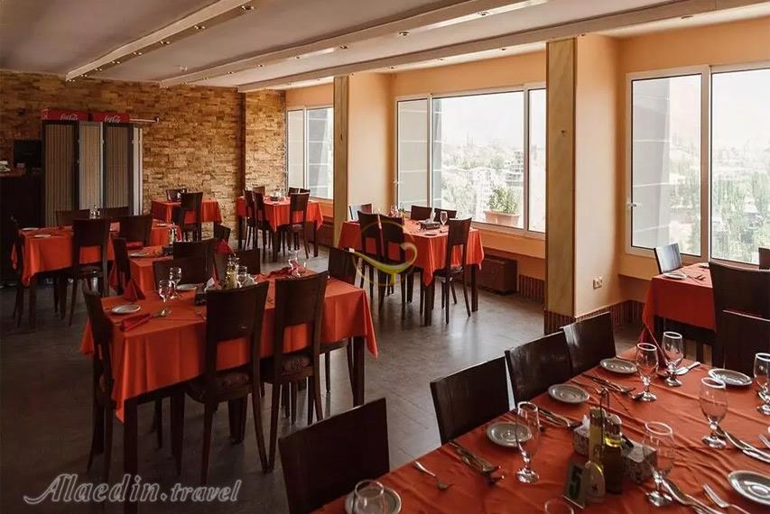 هتل جهانگردی میگون تهران | علاالدین تراول