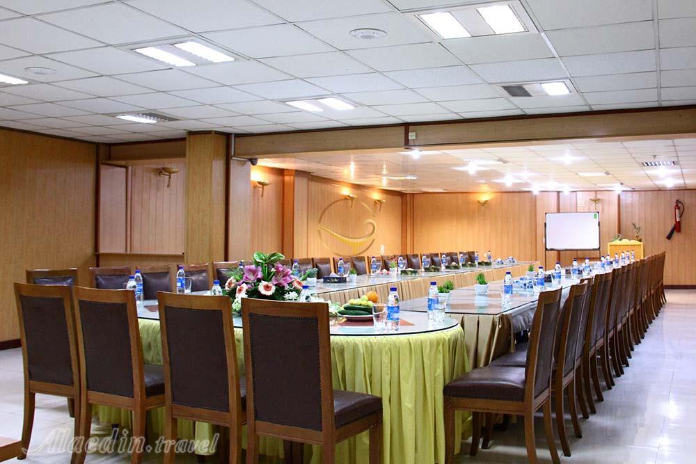 سالن کنفرانس هتل 3 ستاره پامچال تهران | علاءالدین تراول