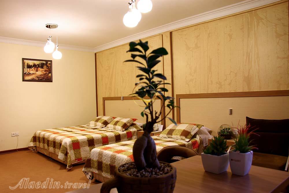 سوئیت سه نفره هتل 3 ستاره پامچال تهران | علاءالدین تراول