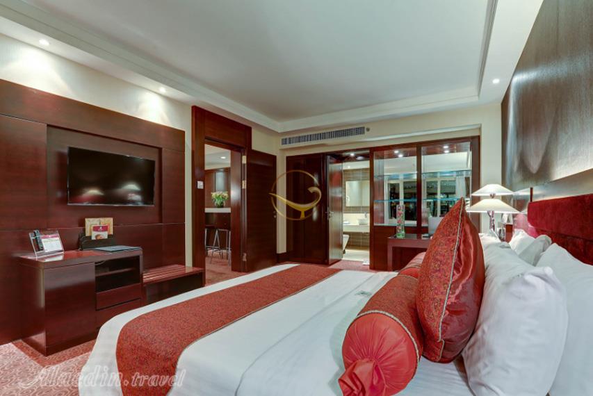 رویال سوئیت هتل پارسیان آزادی تهران | علاالدین تراول