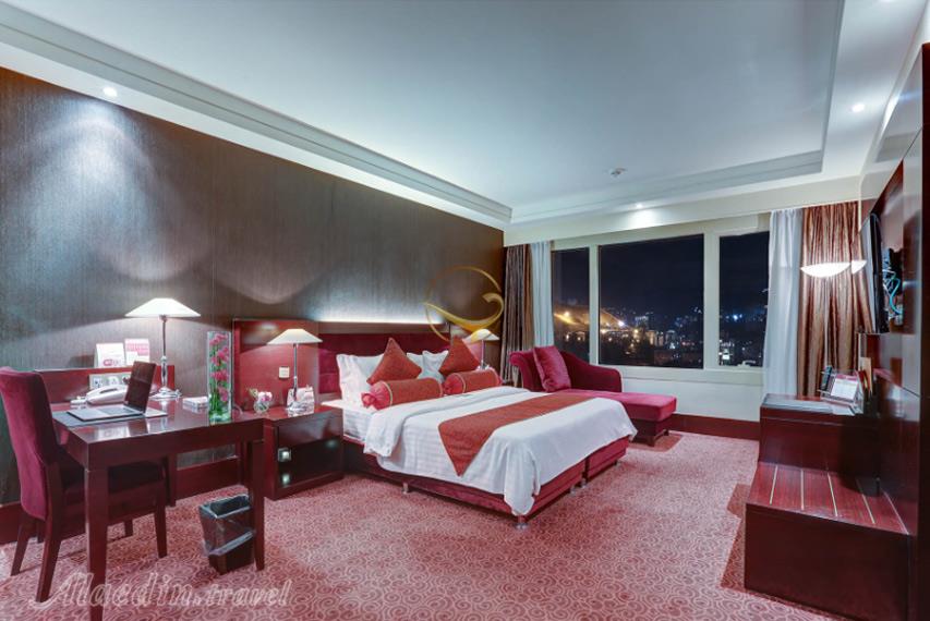 سوئیت رویال هتل پارسیان آزادی تهران | علاالدین تراول