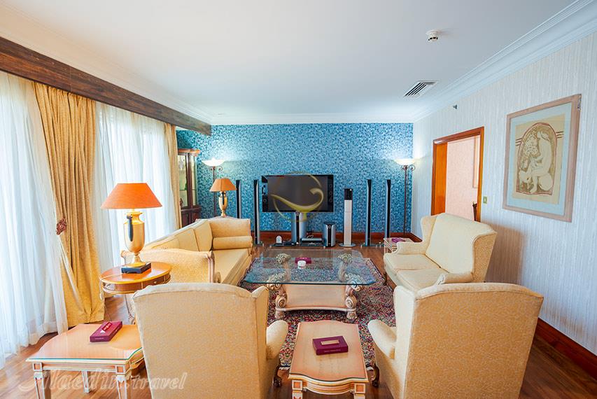 هتل پارسیان استقلال تهران | علاالدین تراول