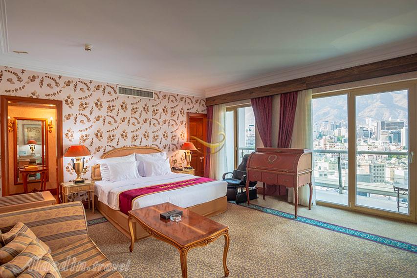 هتل پارسیان استقلال تهران | علاالدین تراول