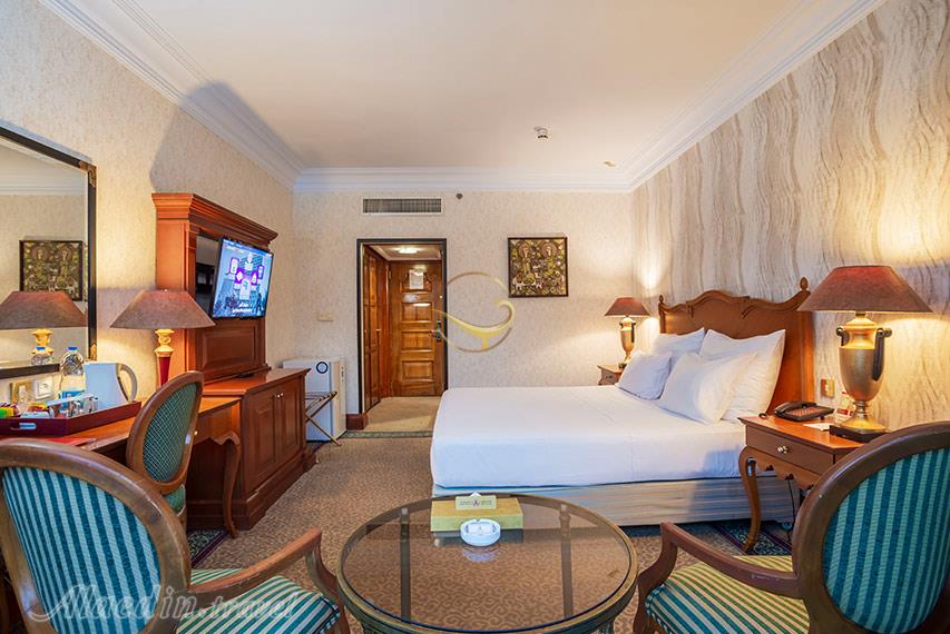 هتل پارسیان استقلال تهران | علاالدین تراول