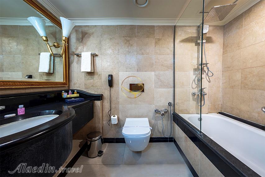 هتل پارسیان استقلال تهران | علاالدین تراول