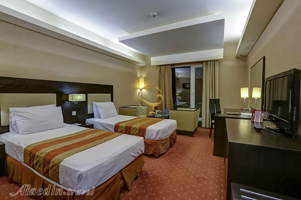 اتاق دو تخته تویین هتل 4 ستاره پارسیان اوین تهران | علاءالدین تراول