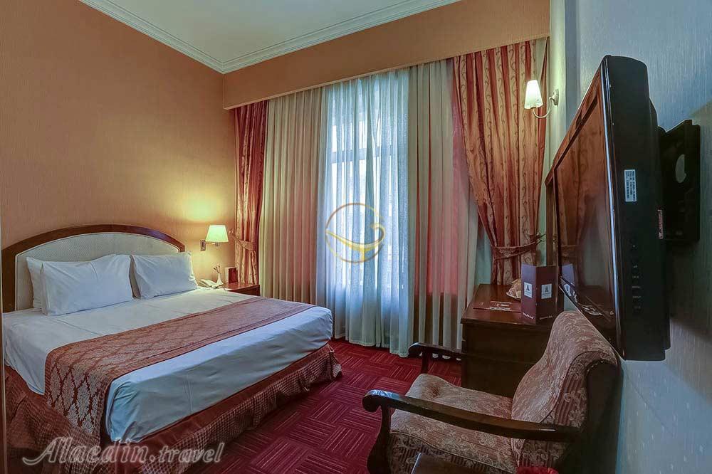 اتاق دو تخته دبل هتل 4 ستاره پارسیان کوثر تهران | علاءالدین تراول