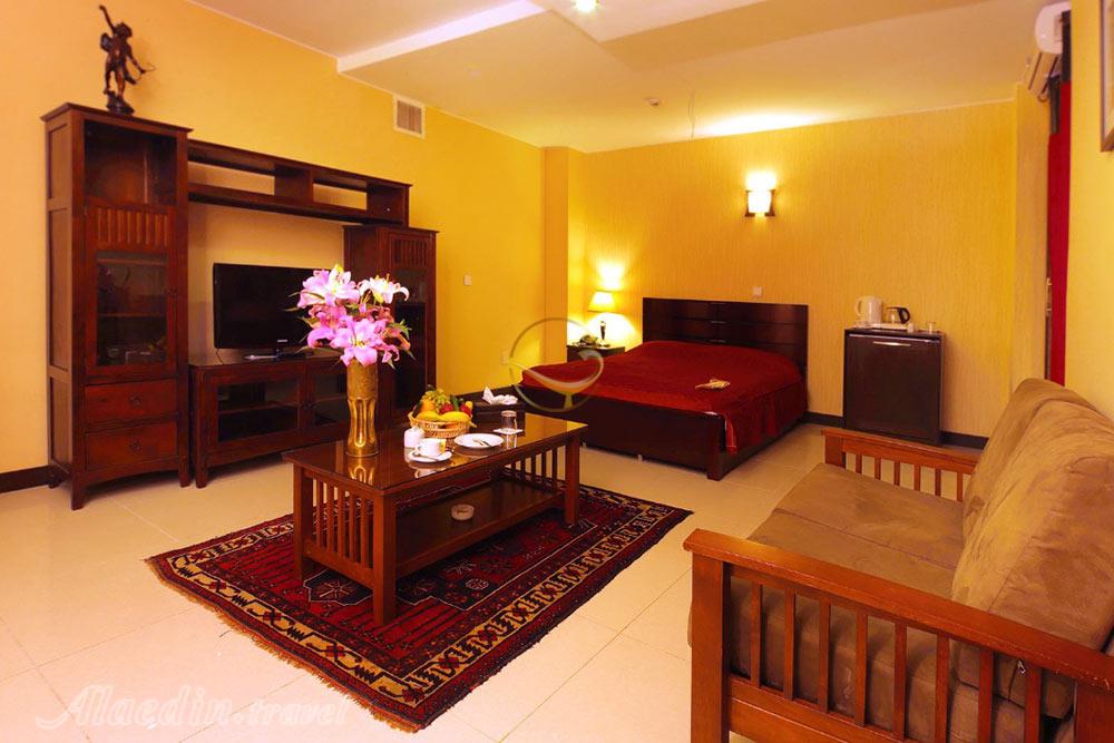 هتل 3 ستاره بوتیک طوبی تهران | علاءالدین تراول