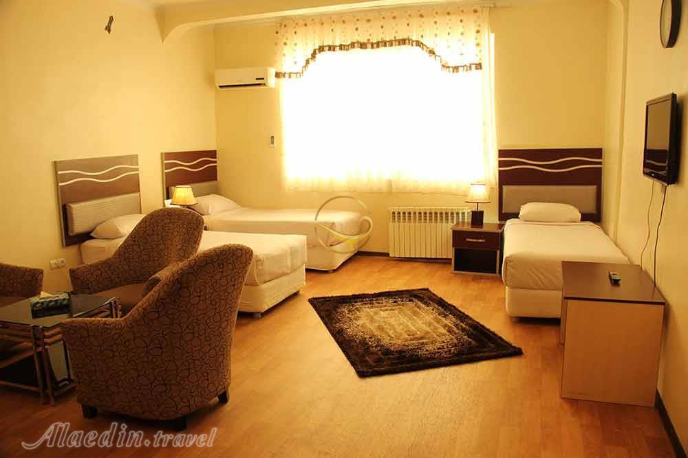 اتاق سه تخته هتل 3 ستاره  ورزش تهران | علاءالدین تراول