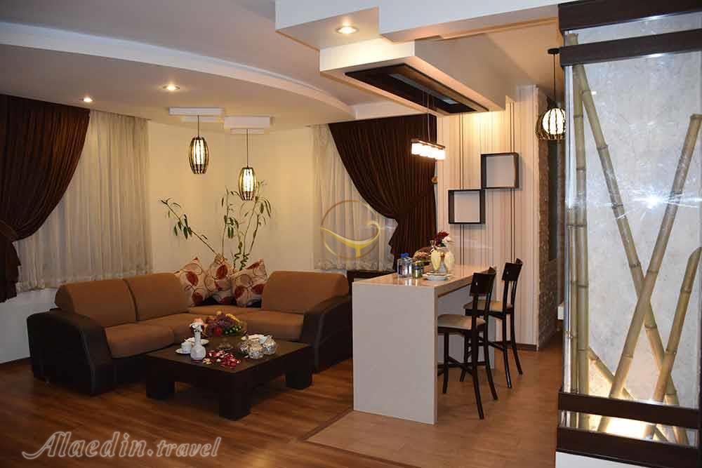 فضای نشیمن هتل آپارتمان 3 ستاره ونوس تهران | علاءالدین تراول