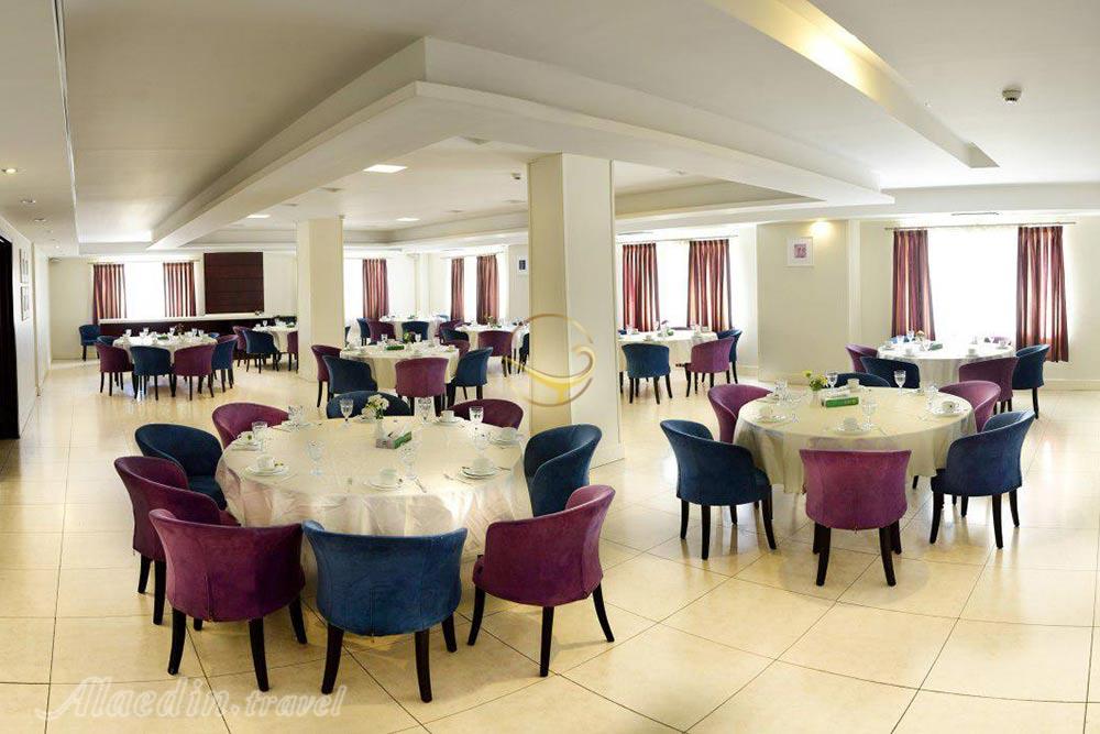 رستوران هتل 4 ستاره ارگ جدید یزد | علاءالدین تراول