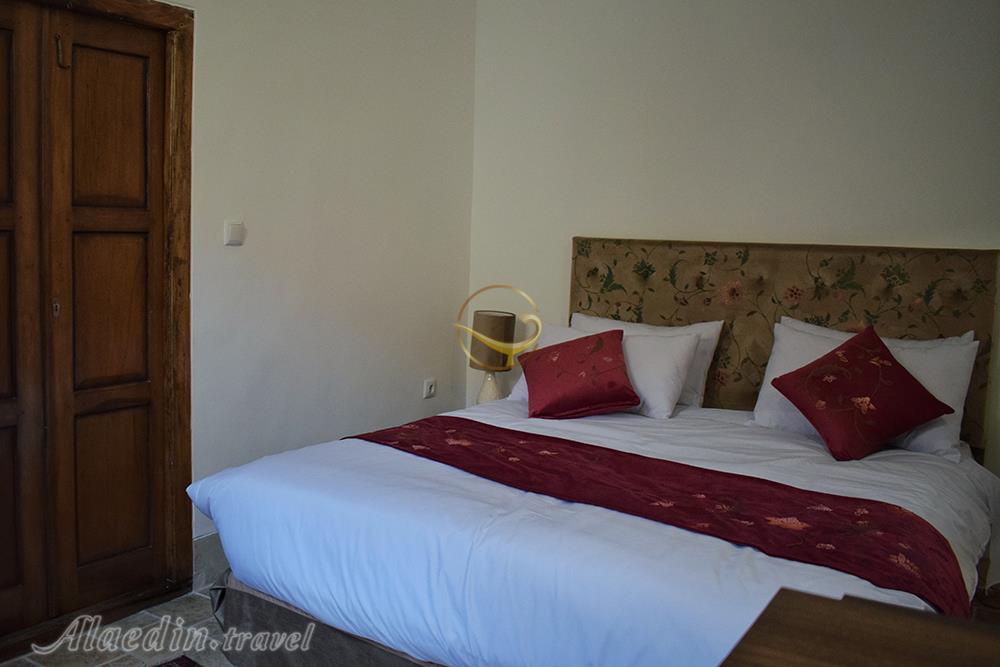 هتل هومان یزد | علاءالدین تراول